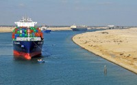 Катарским судам запрещено заходить в порты Суэцкого канала