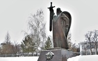 Возложение цветов к мемориалу «Седой Урал»